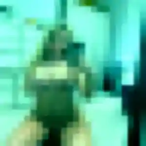 Malika, 19 ans, disponible à Moislains pour un plan cul