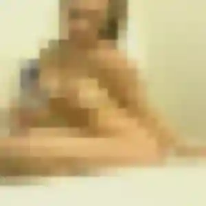 Rejoins Amandine, 37 ans à Monnaie en privé