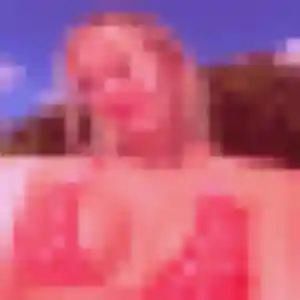 Découvre Stella, 33 ans à Montgermont en privé