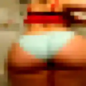 plan cul à Montgeron : profil de Elena, 35 ans - accès libre