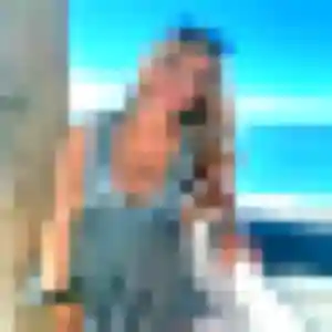 Axelle, 21 ans, disponible à Montracol pour une rencontre coquine