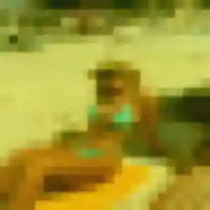 Lena, 32 ans, connectée à Montrouge pour un plan cul