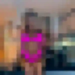 Assia, 30 ans, connectée à Monts-de-Randon pour une rencontre coquine