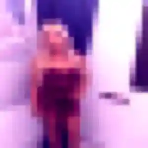 Photo exclusive de Elena, 30 ans à Montseveroux - plan discret