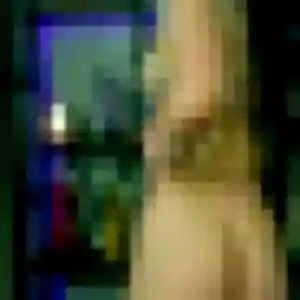 Yasmine, 34 ans, connectée à Montsûrs pour une rencontre coquine