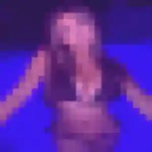 Flore, femme de 26 ans propose plan cul à Mouthiers-sur-Boëme