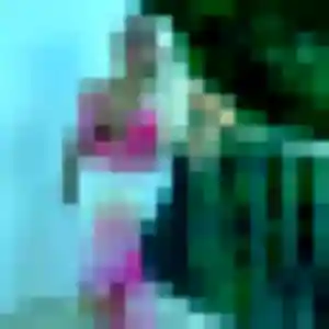 Découvre Violette, 35 ans à Moyon Villages en privé