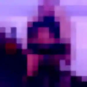 Daphne, 25 ans, en ligne à Niévroz pour un plan cul