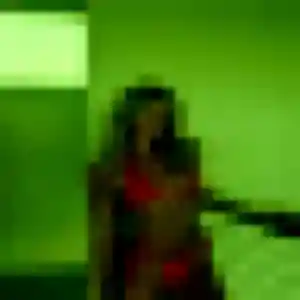 Contacte Elina, 24 ans à Ottmarsheim en privé