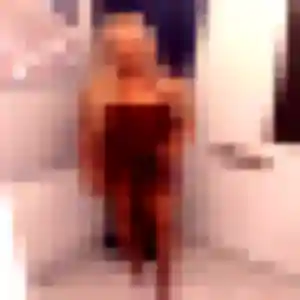 Elena (22 ans) à Peujard cherche une rencontre maintenant