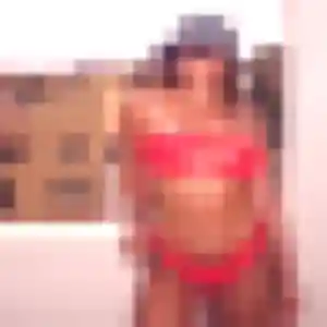 Selma, 34 ans, cherche un plan cul à Pissy-Pôville