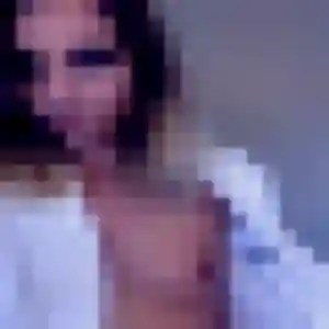 Coralie, 27 ans, disponible à Plouégat-Moysan pour un plan cul