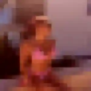 Charline, 19 ans, dispo pour plan cul à Pont-à-Vendin