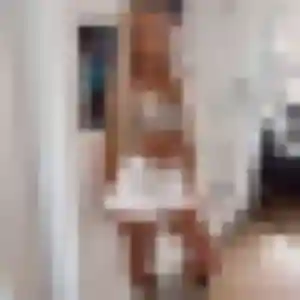 Cassandre, 29 ans, connectée à Pont-de-Salars pour un plan cul