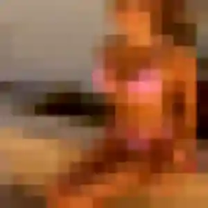 Découvre Elina, 35 ans à Pont-sur-Yonne en privé