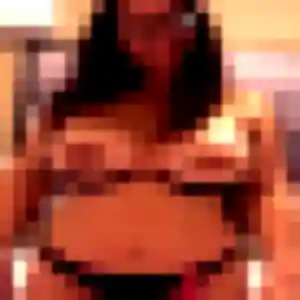 Lya, 32 ans, dispo pour plan cul à Pontcarré