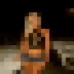 Enora, femme de 22 ans propose plan cul à Pontgibaud