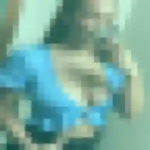 Perrine, 35 ans, en ligne à Port-Louis pour une rencontre coquine