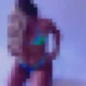 plan cul à Rang-du-Fliers : profil de Celia, 26 ans - accès libre