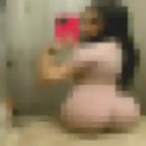 Mahaut, femme de 23 ans cherche plan cul à Recy