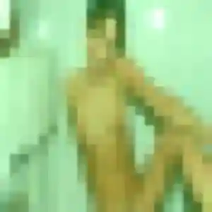 Yasmine, 23 ans, en ligne à Roquettes pour une rencontre coquine