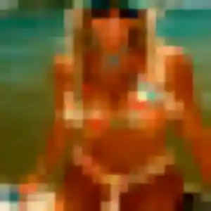 Photo exclusive de Djenna, 34 ans à Roussy-le-Village - plan discret