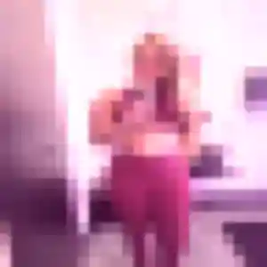 Photo exclusive de Elia, 21 ans à Rozier-en-Donzy - rencontre coquine