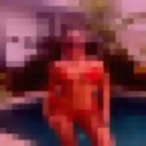 Mona, femme de 25 ans cherche plan cul à Saint-Aubin