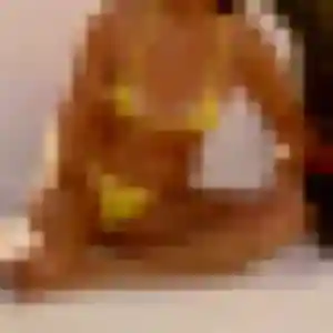 Alissa, femme de 37 ans propose plan cul à Saint-Aubin-d'Aubigné