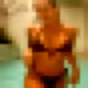 Amandine, 23 ans, connectée à Saint-Christoly-de-Blaye pour un plan cul