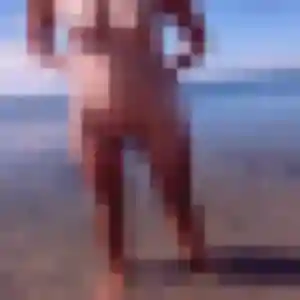 Eleonore, 28 ans, disponible à Saint-Clair-de-Halouze pour un plan cul