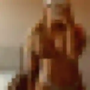 Tatiana, 30 ans, en ligne à Saint-Clair-sur-l'Elle pour une rencontre coquine