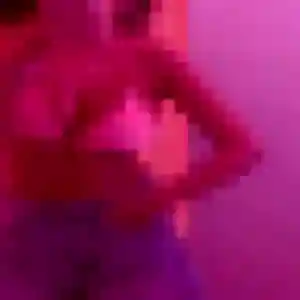 Rejoins Honorine, 21 ans à Saint-Cloud en privé