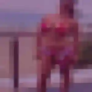 Rencontre Anissa, 25 ans à Saint-Cyr-sur-Menthon en privé
