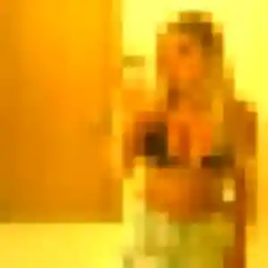 Photo de Heloise à Saint-Cyr-sur-Mer (28 ans) - plan cul sans inscription