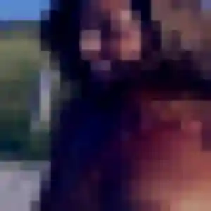 Elya, femme de 26 ans cherche plan cul à Saint-Denis-de-Cabanne