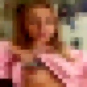 Manelle, 37 ans, connectée à Saint-Denis-de-Gastines pour un plan cul