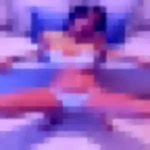 Photo de Elina à Saint-Forgeux-Lespinasse (21 ans) - plan cul discret