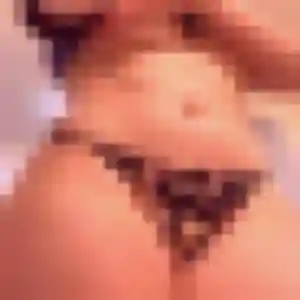 Photo de Elena à Saint-Germain-les-Vergnes (36 ans) - plan cul sans inscription