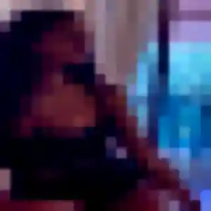 Garance, 31 ans, connectée à Saint-Hilaire-du-Harcouët pour un plan cul