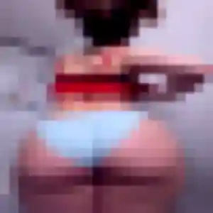Soraya, femme de 21 ans cherche plan cul à Saint-Jean-de-Gonville