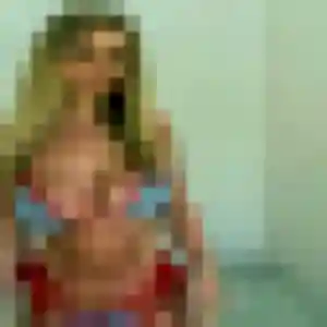 Rejoins Djenna, 38 ans à Saint-Joseph en t'inscrivant