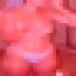 Ninon, 30 ans, dispo pour plan cul à Saint-Julien