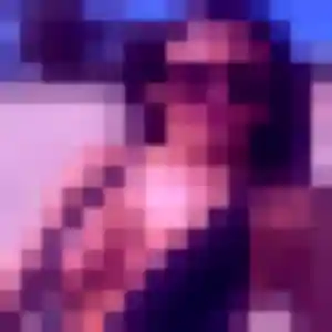 Elya, 23 ans, connectée à Saint-Laurent-d'Olt pour une rencontre coquine