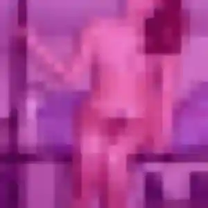 Yael (19 ans) à Saint-Léger cherche un plan cul rapidement