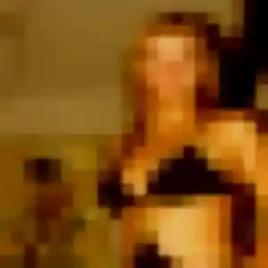 Sexy Alina, 19 ans à Saint-Martial-d'Artenset - voir sa photo