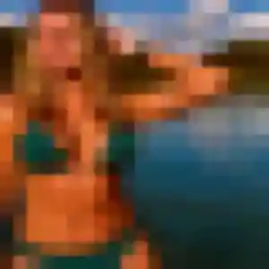 Photo sexy de Colombe, 32 ans à Saint-Martin-Belle-Roche - plan discret