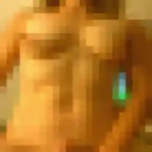 Kenza, 26 ans, cherche un plan cul à Saint-Ouen-de-Thouberville