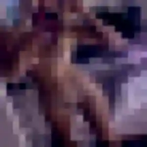 Lina, 20 ans, connectée à Saint-Pal-de-Chalencon pour une rencontre coquine