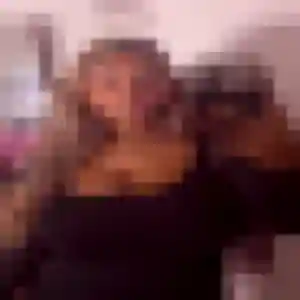 Rencontre Violette, 21 ans à Saint-Parres-lès-Vaudes en privé